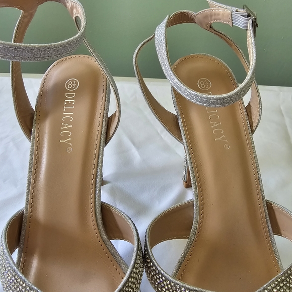 Delicacy Bonus-22 Rhinestone Heels Silver Size 8.5 Strappy - Picture 2 of 8